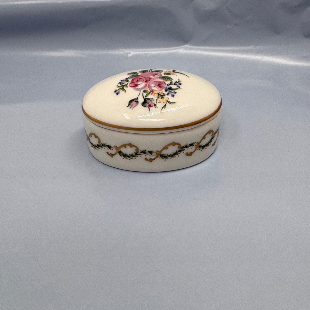 Haviland Limoges France Porcelain Trinket Box Rose Floral Gilded Trim Oval‎